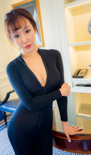 厨房玩弄人妻系列